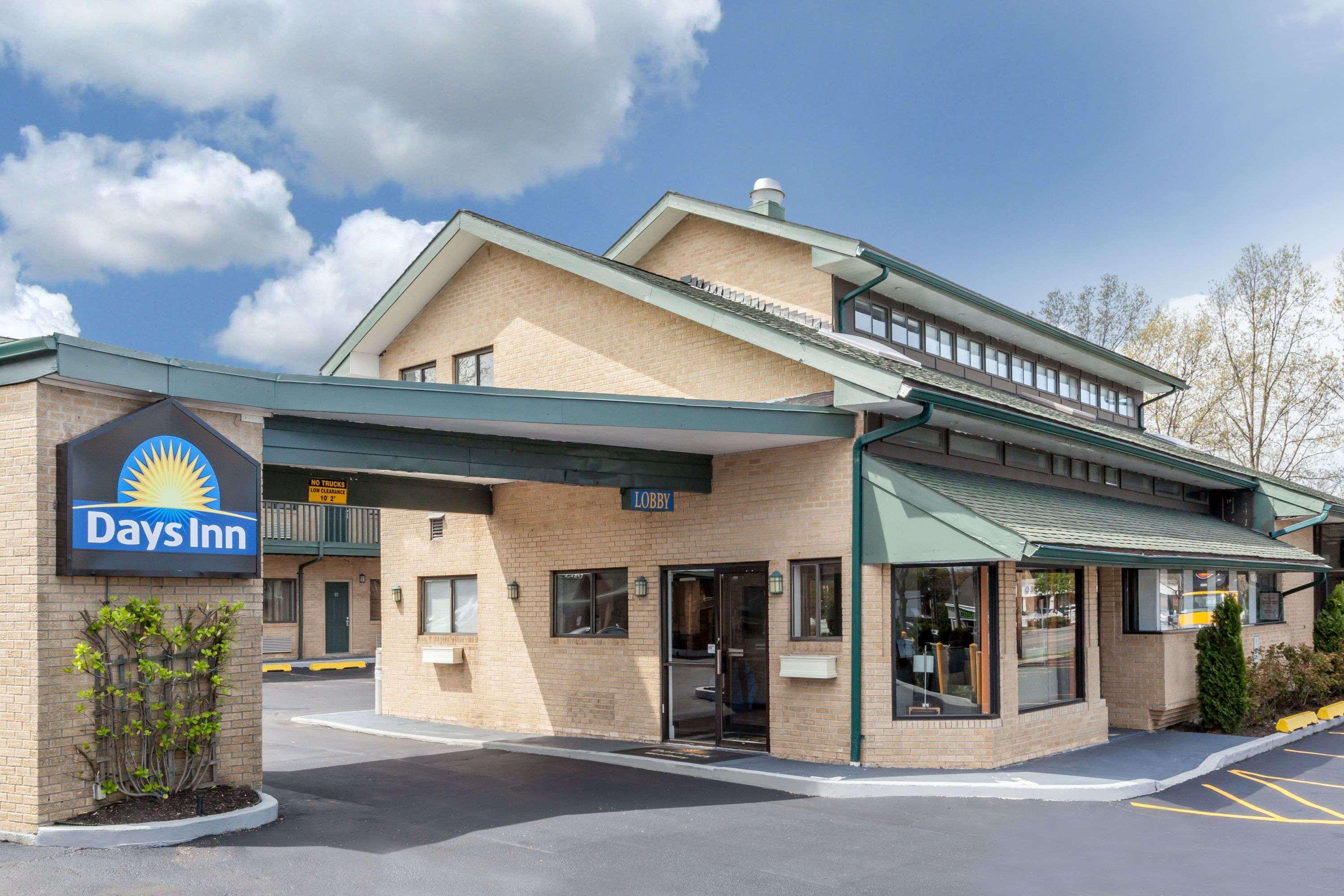 Days Inn By Wyndham Woodbury Long Island Εξωτερικό φωτογραφία